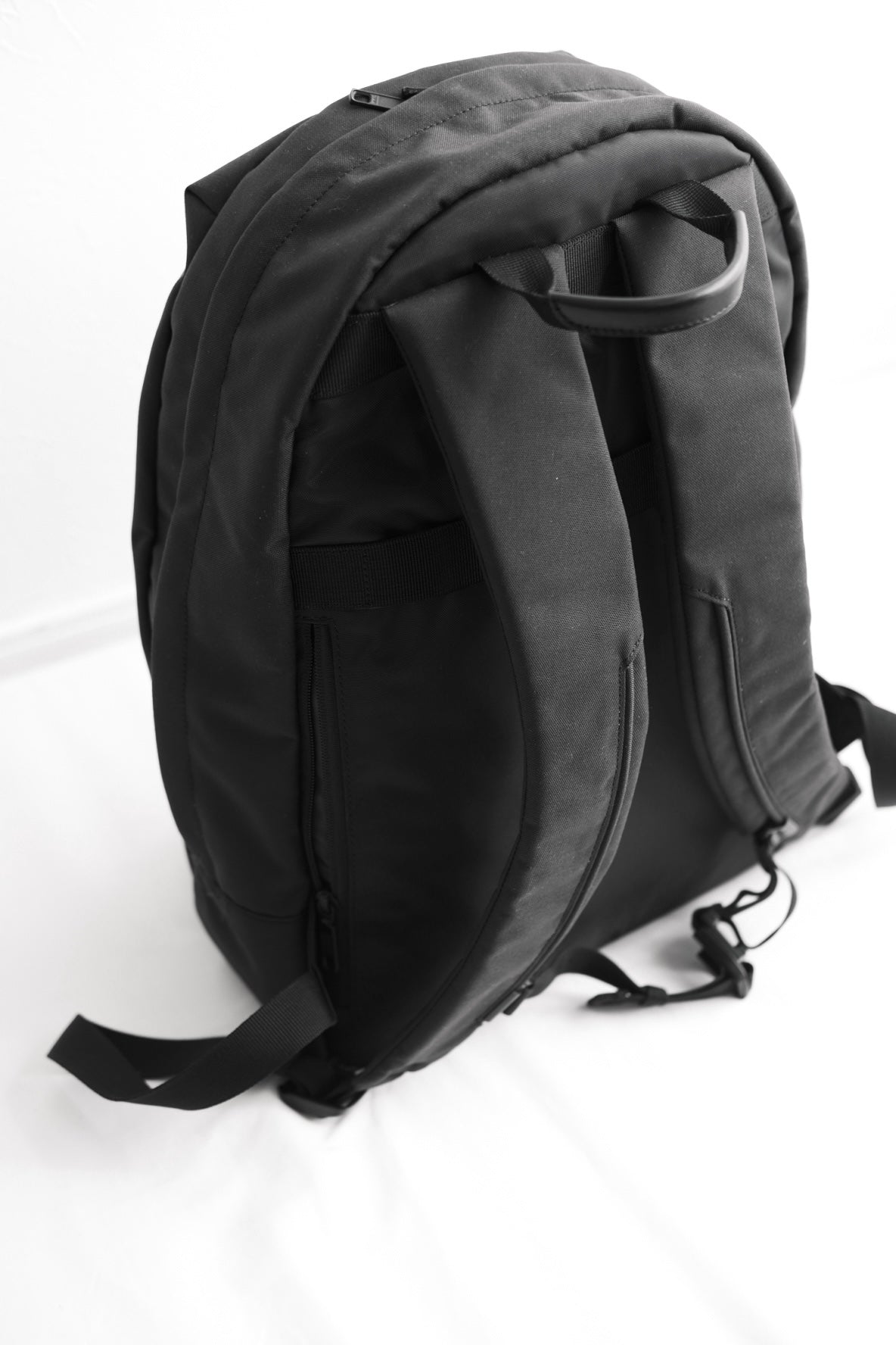 Classic Rucksack Black (Leather - Black) – DEMODY