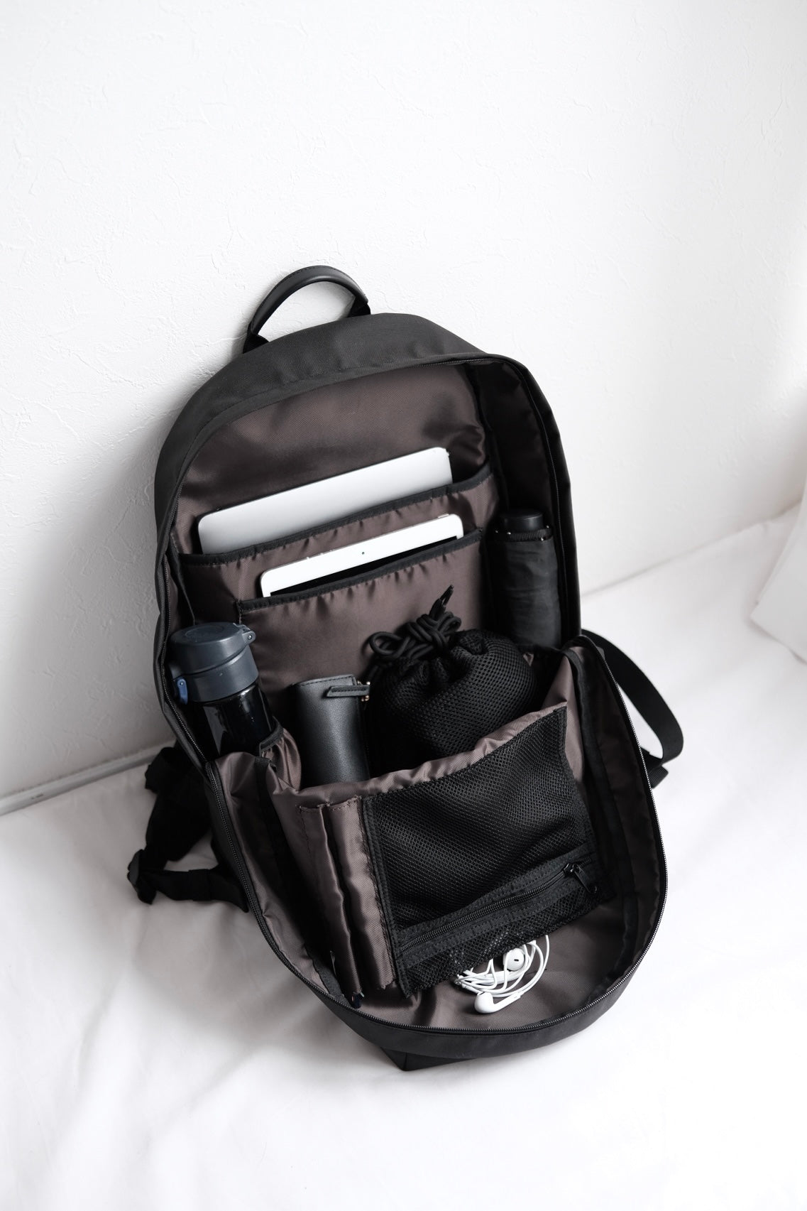 【11/20迄最終価格】DEMODY Classic Ruck Sack Classic Rucksack Black (Leather - Black) – DEMODY