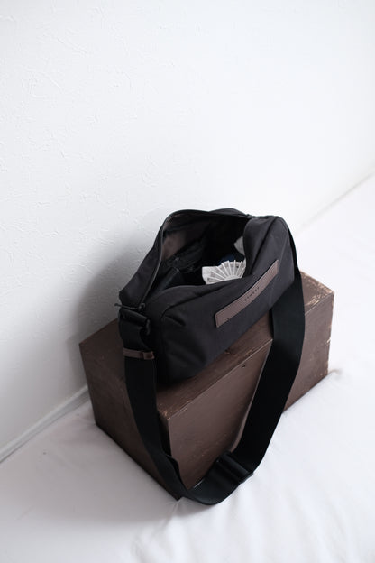 Classic shoulder bag